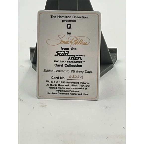 Hamilton Star Trek TNG Q Porcelain Collector‎ Card 0323A - Picture 4 of 6